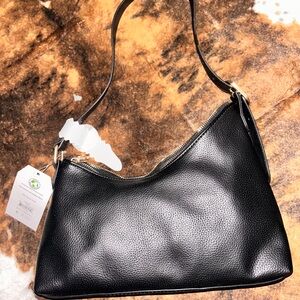 Elegant Black Leather Shoulder Bag